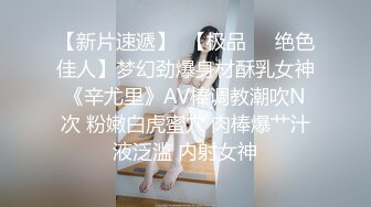 性福小哥一男三女，三个嫩妹妹服务，漂亮妹妹轮流舔，一起排队翘屁股，粉嫩小穴后入，娇喘呻吟