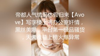 无敌甜美纯情萝莉【像吴宣仪一样的甜妹】吃鸡自慰扣逼，一下海就来如此大尺度！才19岁的美眉 (1)