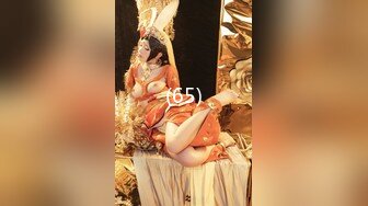 STP27510 上海超顶一级模特儿  一库一库  逼里塞棉条、大姨妈来了，大哥一刷火箭，立马化身骚货，表情甚是淫荡！