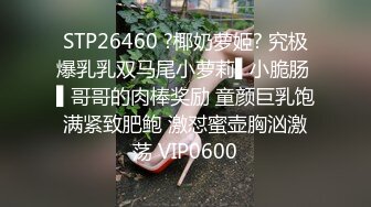 腹肌帅哥上演湿身诱惑,还尿在了身上