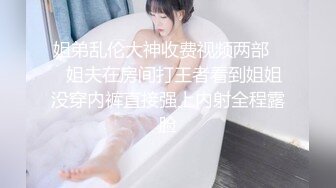 漂亮熟女人妻 被四个健壮黑祖宗的超大肉棒 操的三洞全开 娇小的身材跟玩似的 爽的快要上天了