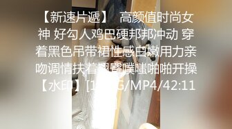  熟女大姐吃鸡舔菊花 撅着屁屁被无套操屁眼 大奶子 鲍鱼肥厚