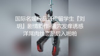  情趣装漂亮少妇 在浴室吃鸡69舔逼啪啪 舔的受不了 被无套输出 内射 化妆台都快操松了