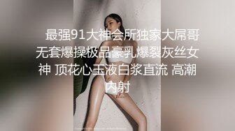 后入99年骚母狗打屁股